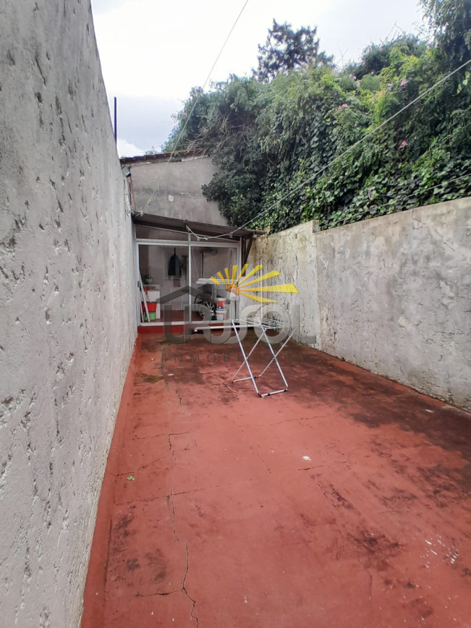 Casa ID.88 - Se VENDE Casa de 6 Dormitorios 