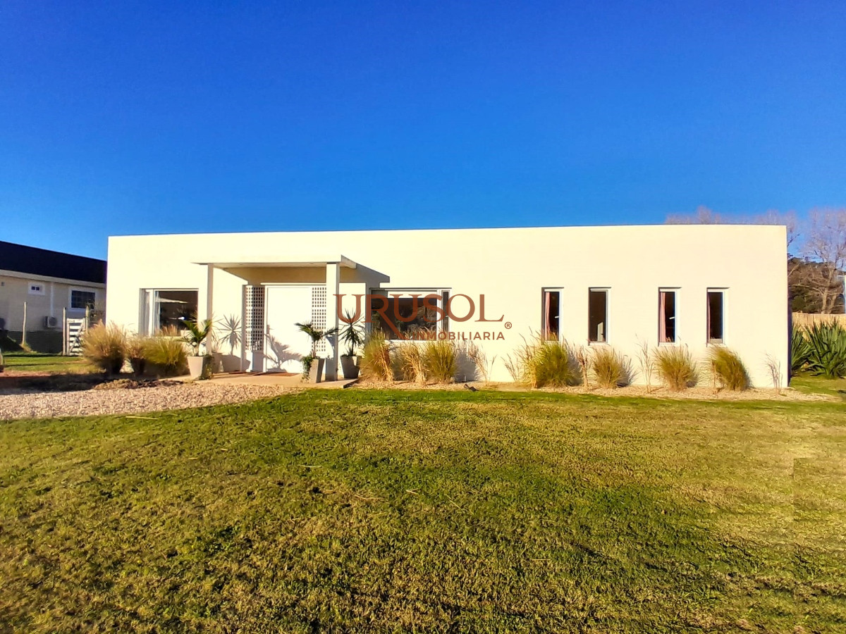 Casa ID.94 - Se ALQUILA Casa de 3 Dormitorios en complejo Verde Mora