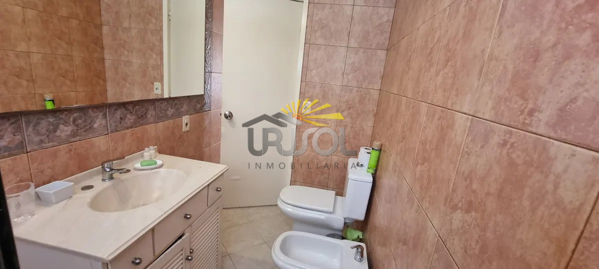 Casa ID.68 - Se ALQUILA Anual, Espectacular Casa de 5 dormitorios