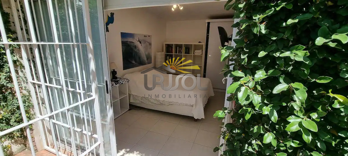 Casa ID.68 - Se ALQUILA Anual, Espectacular Casa de 5 dormitorios