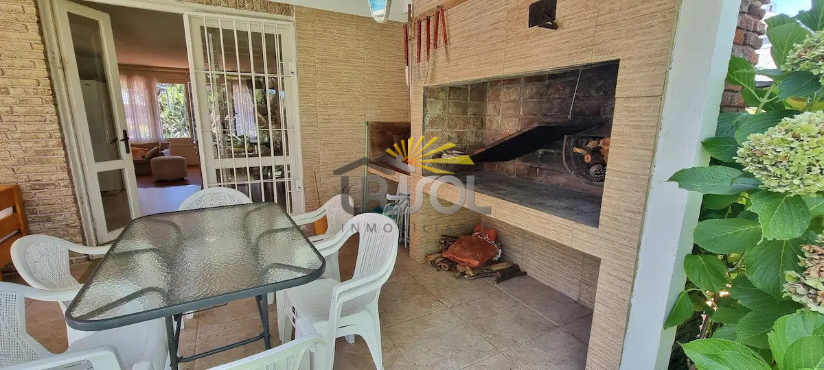 Casa ID.68 - Se ALQUILA Anual, Espectacular Casa de 5 dormitorios