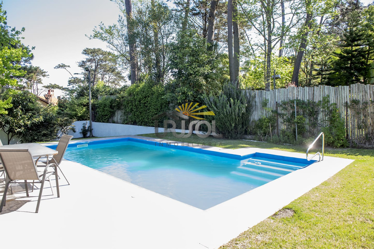 Casa ID.99 - Excelente Propiedad en Venta Mansa Pda 31