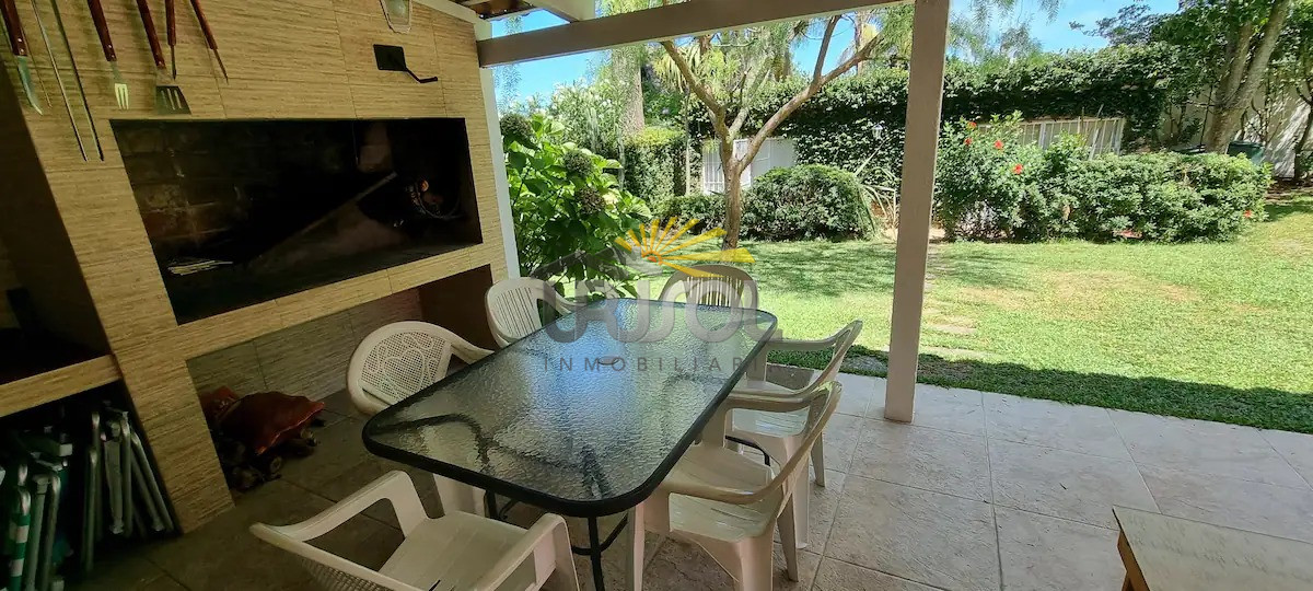 Casa ID.68 - Se ALQUILA Anual, Espectacular Casa de 5 dormitorios
