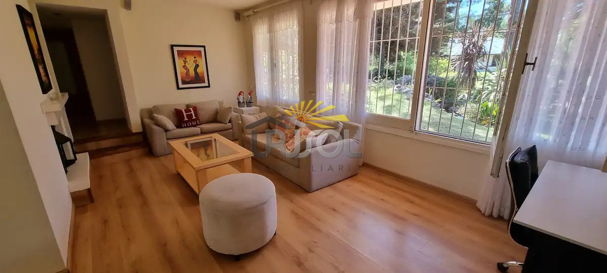 Casa ID.68 - Se ALQUILA Anual, Espectacular Casa de 5 dormitorios