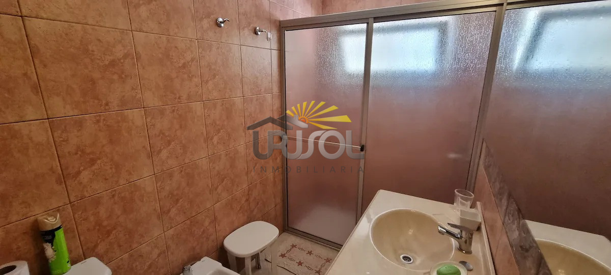 Casa ID.68 - Se ALQUILA Anual, Espectacular Casa de 5 dormitorios