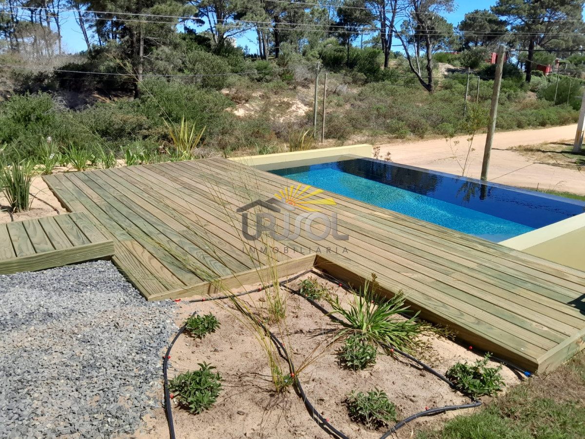 Casa ID.33 - Se ALQUILA por Temporada, cómoda casa en Chihuahua a metros de la playa.