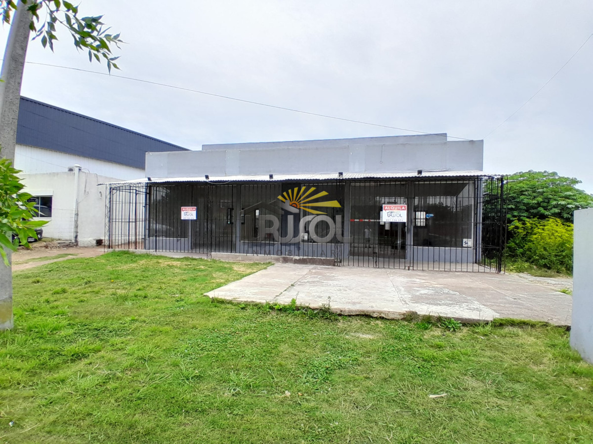 Local Comercial ID.64 - Se ALQUILA Local Comercial 