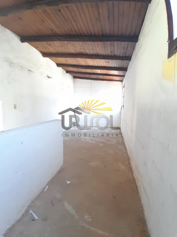 Local Comercial ID.64 - Se ALQUILA Local Comercial 