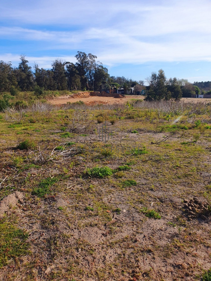 Terreno ID.1914 - Venta de Terreno de 1443 m2 frente al Club de Golf de Punta del Este.