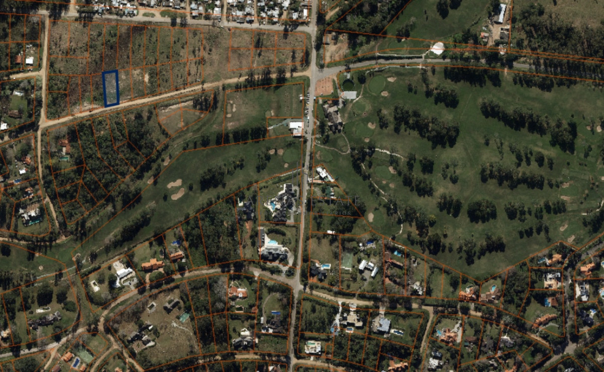 Terreno ID.1914 - Venta de Terreno de 1443 m2 frente al Club de Golf de Punta del Este.