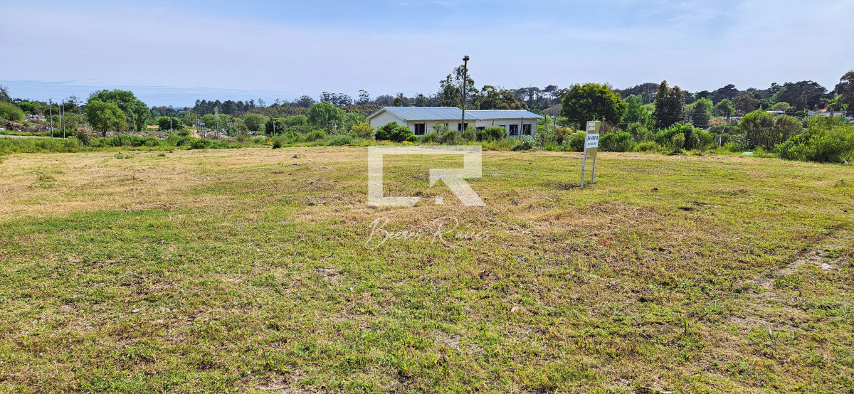 Terreno ID.817 - Venta de Terreno de 1368 m2 frente al Club de Golf de Punta del Este.