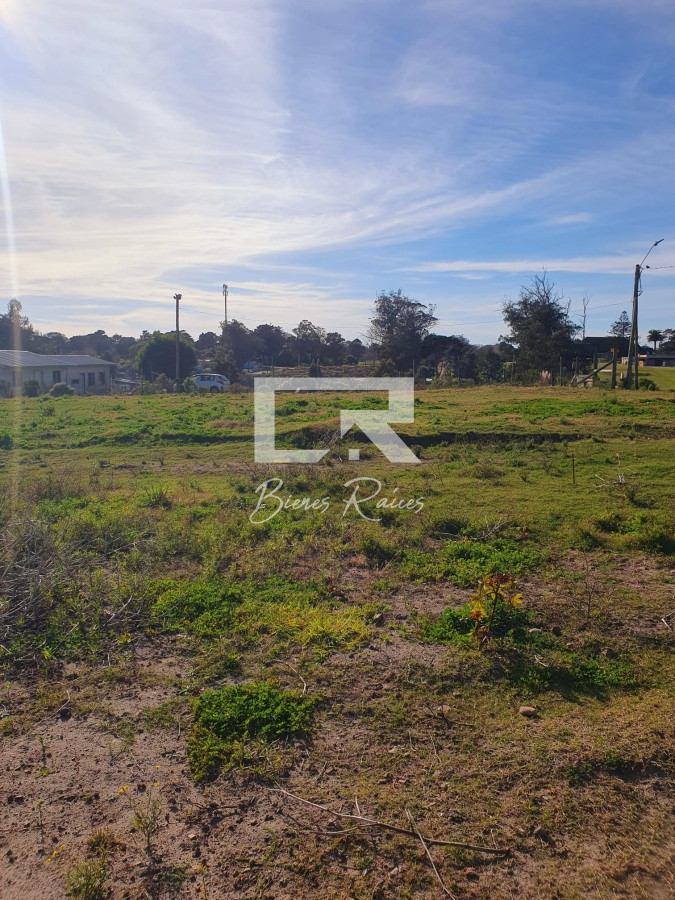 Terreno ID.817 - Venta de Terreno de 1368 m2 frente al Club de Golf de Punta del Este.