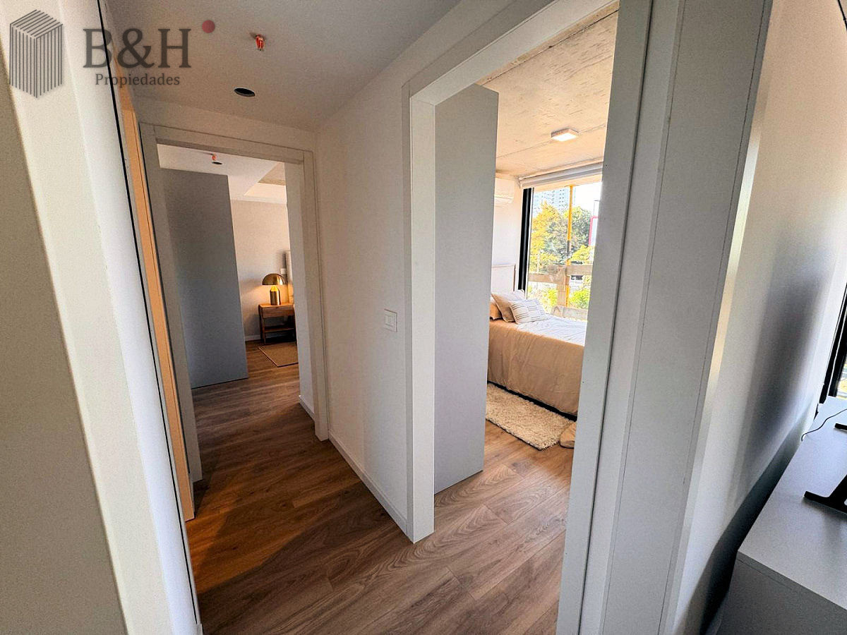 Apartamento ID.6518 - Venta de departamento de 2 dormitorios y 2 baños en REVENTA, Torres del Este,Punta del Este.