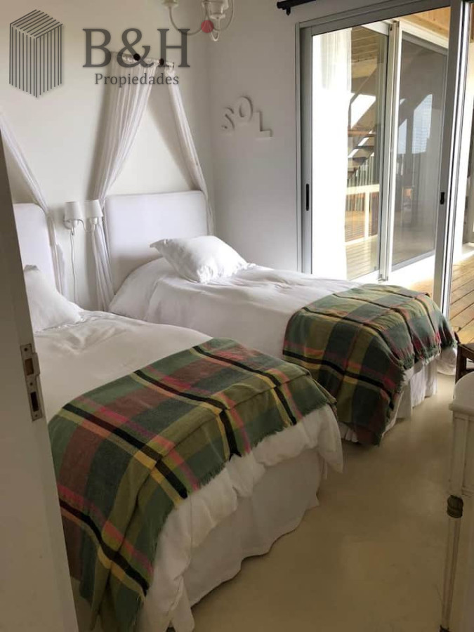 Casa ID.1400 - Alquiler Casa para 10 personas Punta Ballena, Punta del Este.