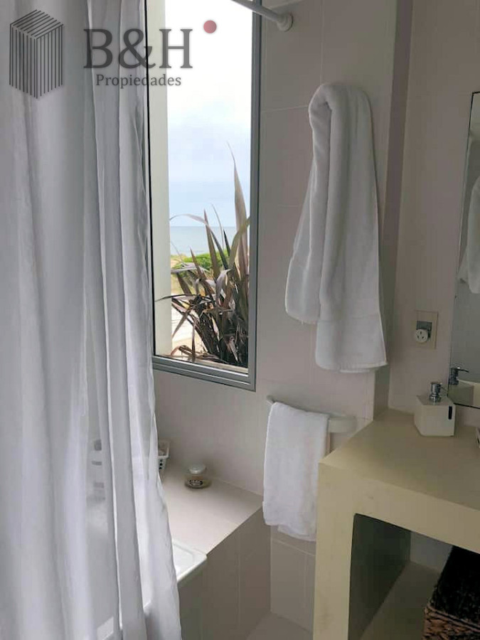 Casa ID.1400 - Alquiler Casa para 10 personas Punta Ballena, Punta del Este.
