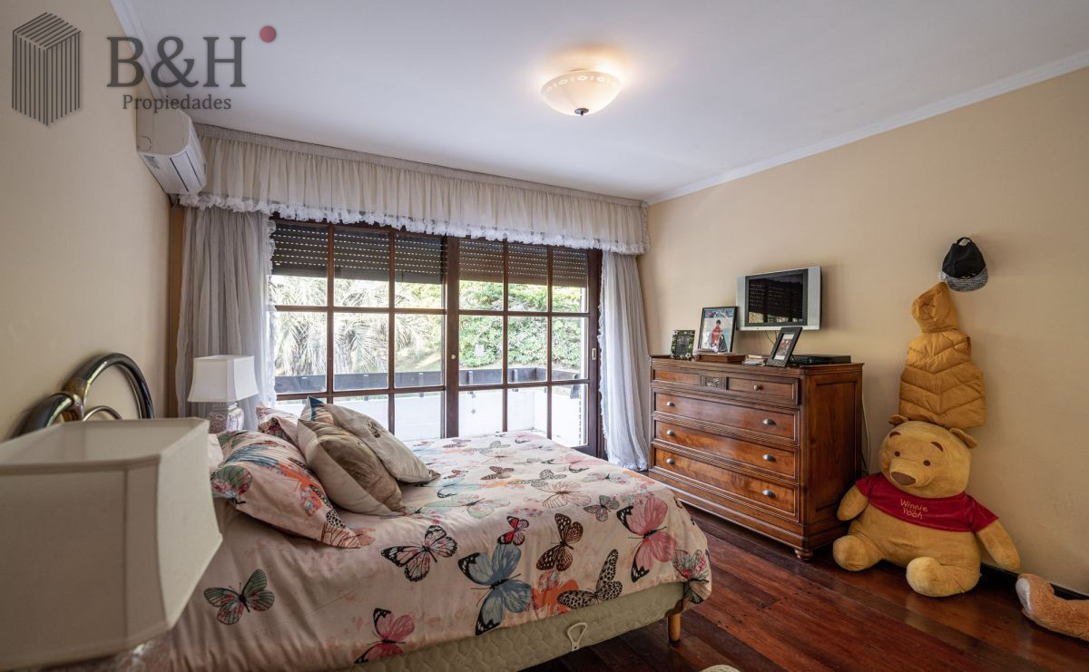 Casa ID.1398 - Venta de Residencia de 7 dormitorios en Zona Golf, Excelente construcción! 600m2 edificados 5000m2 de terreno
