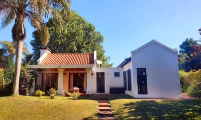 Venta de Casa de 3 dormitorios en Jardines de Córdoba, Punta del Este.