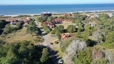 Venta de Terreno de 967 m2 , en San Rafael, Punta del Este. a 200 mts del Mar.