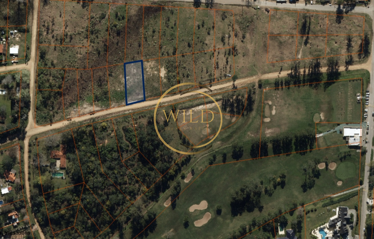 Terreno ID.2175 - Venta de Terreno de 1368 m2 frente al Club de Golf de Punta del Este.