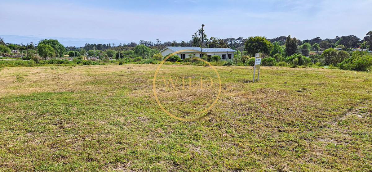 Terreno ID.2175 - Venta de Terreno de 1368 m2 frente al Club de Golf de Punta del Este.