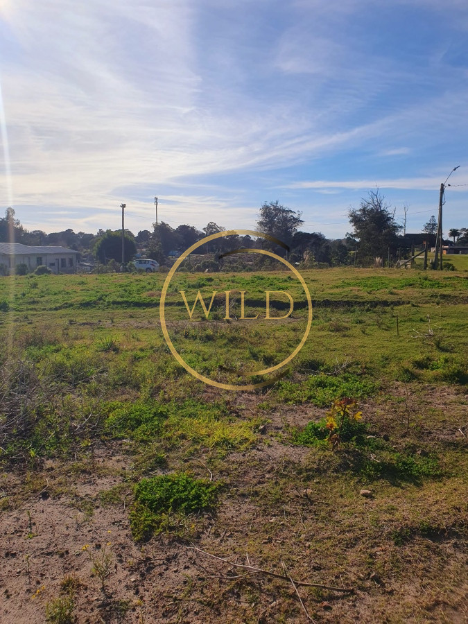 Terreno ID.2175 - Venta de Terreno de 1368 m2 frente al Club de Golf de Punta del Este.