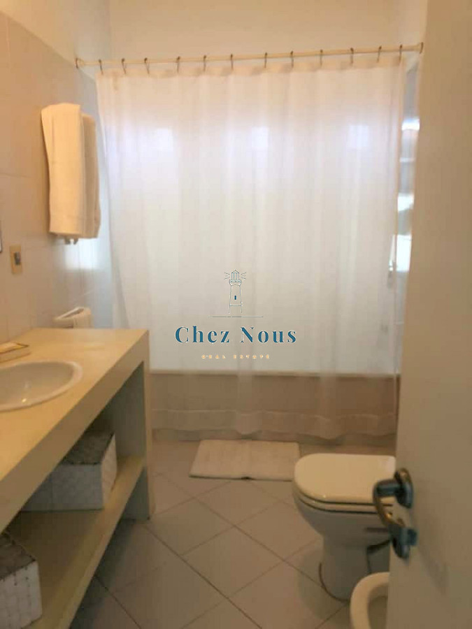 Casa ID.201 - Alquiler Casa para 10 personas Punta Ballena, Punta del Este.