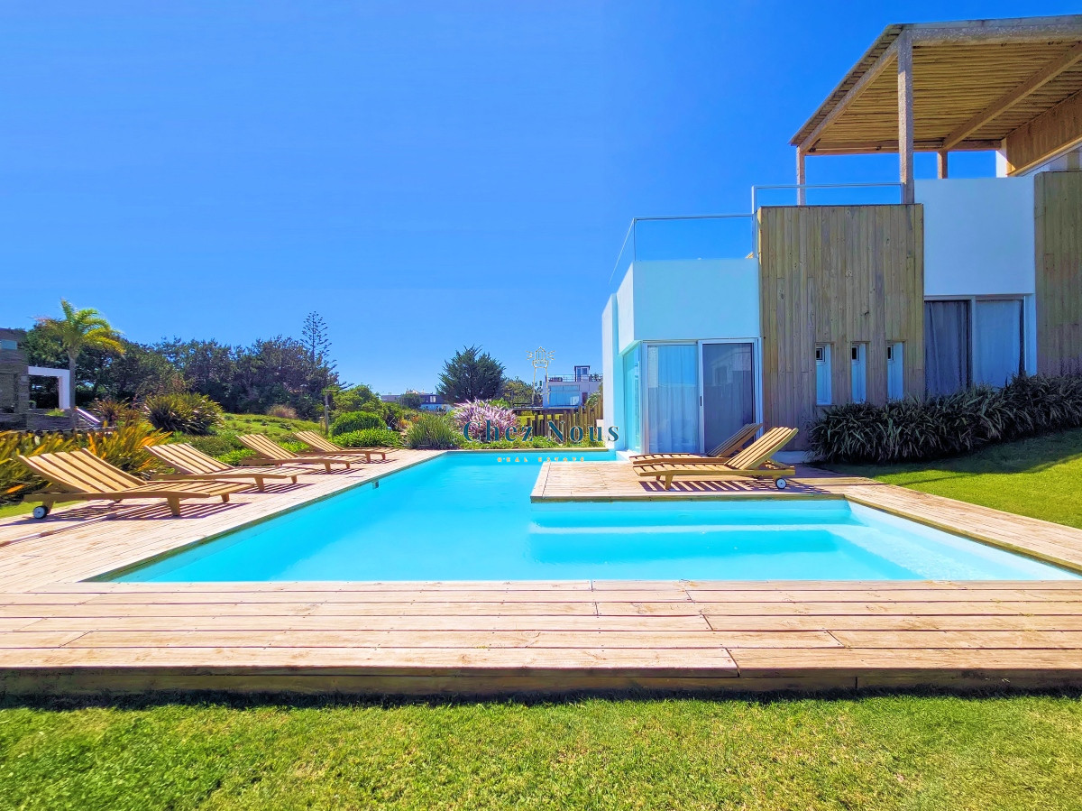 Casa ID.201 - Alquiler Casa para 10 personas Punta Ballena, Punta del Este.