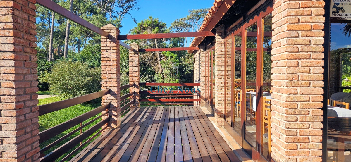 Casa ID.770 - Oportunidad! Venta de casa de 7 dormitorios en Pinares, Punta del Este.
