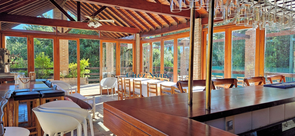 Casa ID.770 - Oportunidad! Venta de casa de 7 dormitorios en Pinares, Punta del Este.