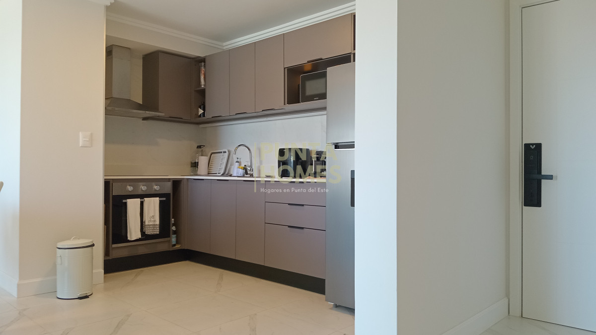 Apartamento ID.3907 - Alquiler temporal en Edificio Cruceros, Punta del Este.