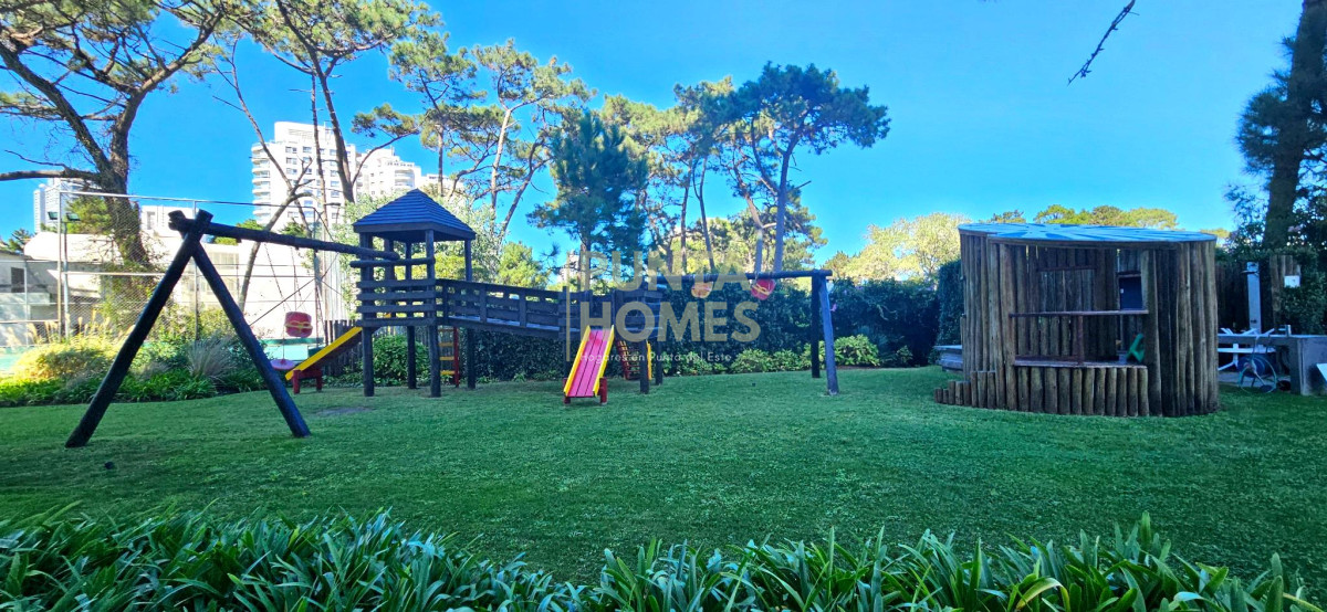 Apartamento ID.3847 - Venta de departamento de 2 dormitorios y 2 baños en Punta del Este.