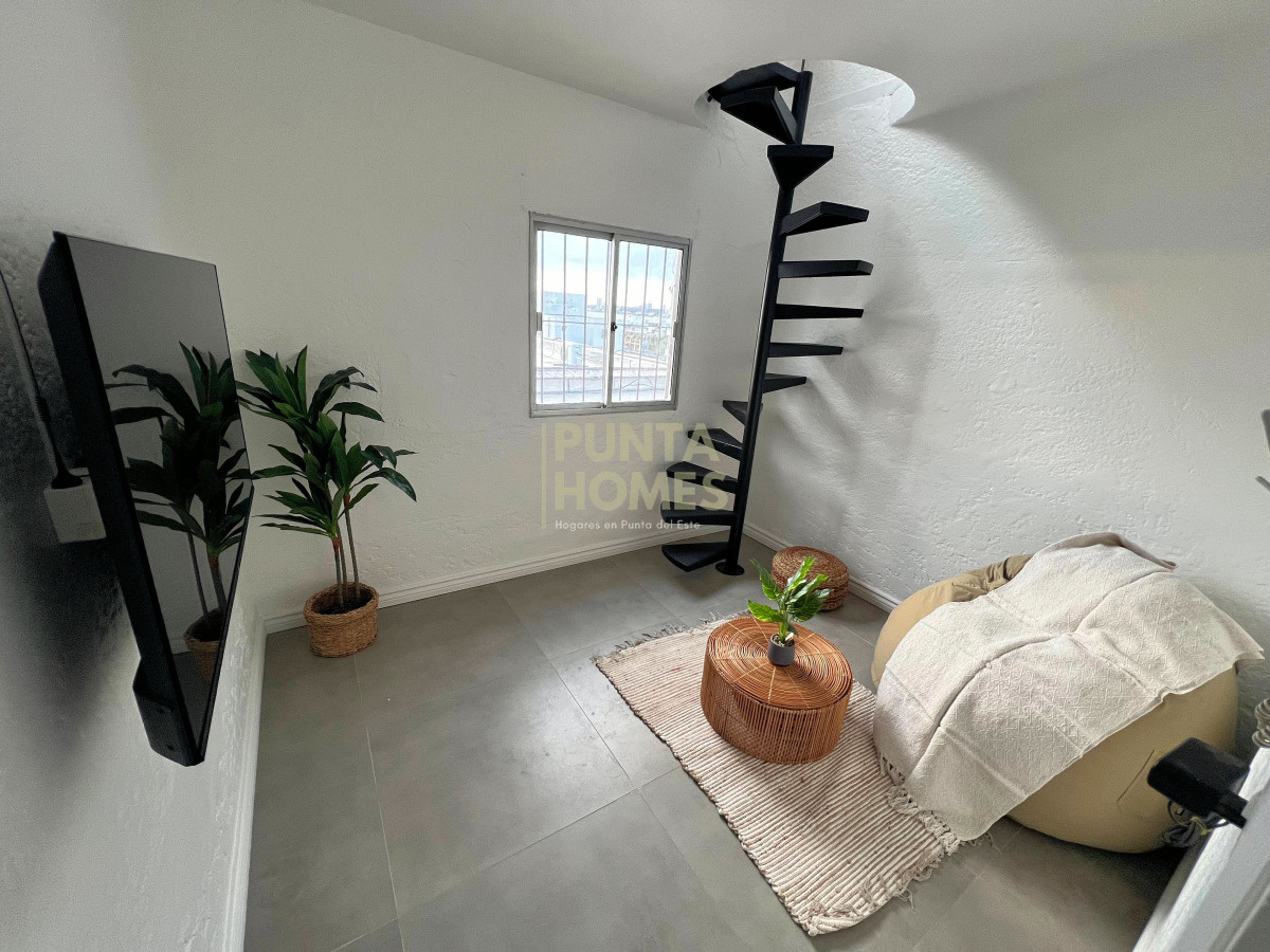 Apartamento ID.3886 - Renta asegurada en la Península de Punta del Este.! Departamento + monoambiente + local comercial