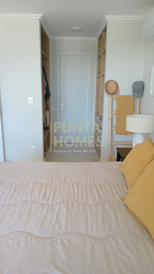 Apartamento ID.3907 - Alquiler temporal en Edificio Cruceros, Punta del Este.