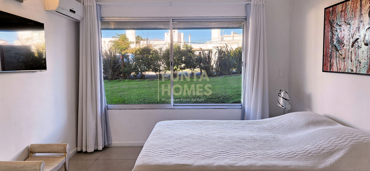 Apartamento ID.3833 - Venta de apartamento 2 dormitorios y 2 baños en Montoya, La Barra, Punta del Este.