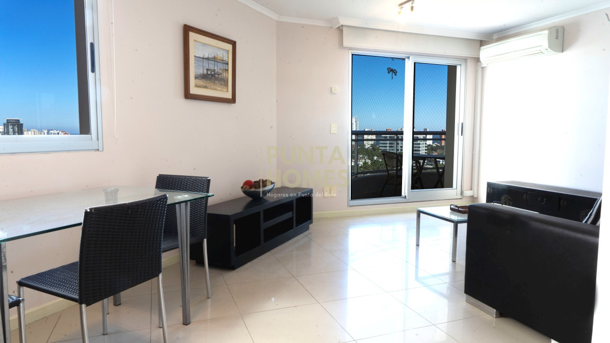 Apartamento ID.3785 - Venta de apartamento de 2 dormitorios en Punta del Este