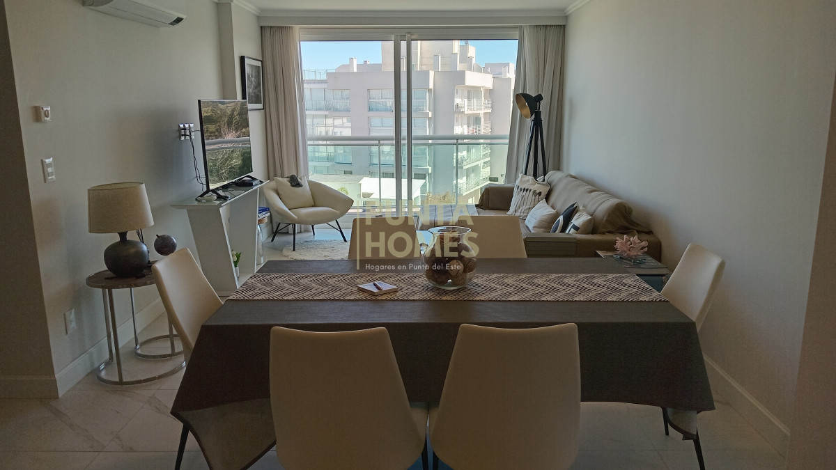 Apartamento ID.3907 - Alquiler temporal en Edificio Cruceros, Punta del Este.