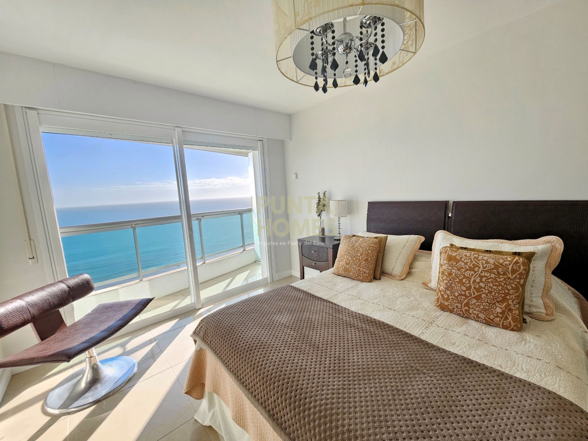 Apartamento ID.99 - Alquiler Temporada Departamento de 3 Dormitorios en Suite en Punta del Este.