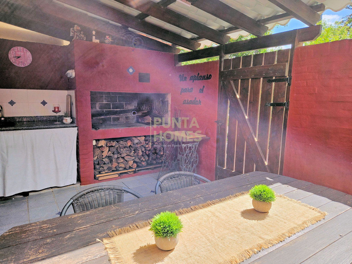 Apartamento ID.3867 - Apartamento de 2 dormitorios en Venta en Barrio cerrado en Punta del Este