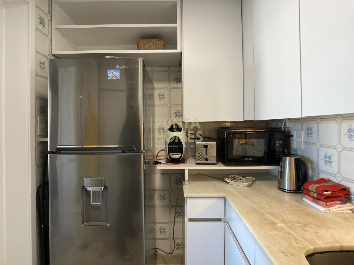 Apartamento ID.3838 - Venta Luminoso apartamento en Peninsula, Punta del Este.