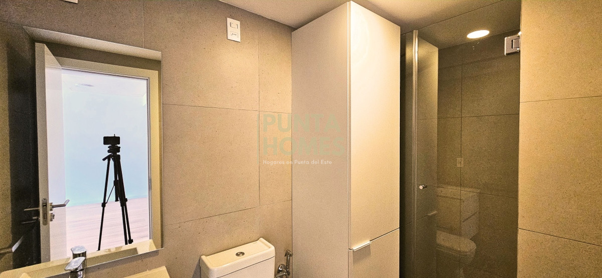 Apartamento ID.3813 - Venta departamento de 1 domritorio frente al mar en Punta del Este