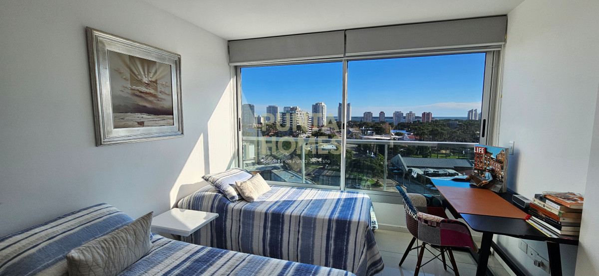 Apartamento ID.3847 - Venta de departamento de 2 dormitorios y 2 baños en Punta del Este.