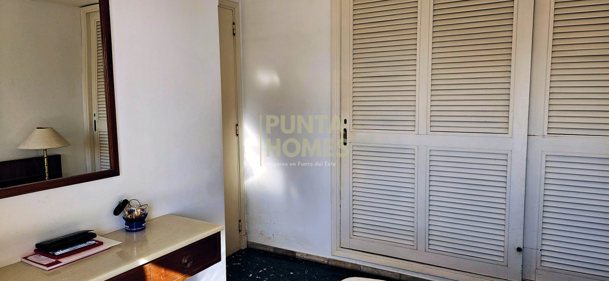 Apartamento ID.3861 - Venta departamento de 2 dormitorios en Península, Punta del Este.