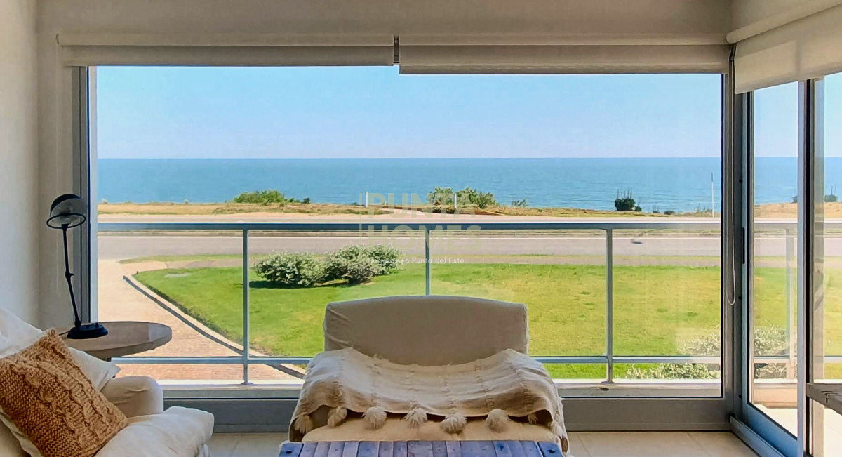 Apartamento ID.1488 - Venta de Apartamento Dúplex de 4 dormitorios en SUITE en Pinares, Playa Mansa, Punta del Este.