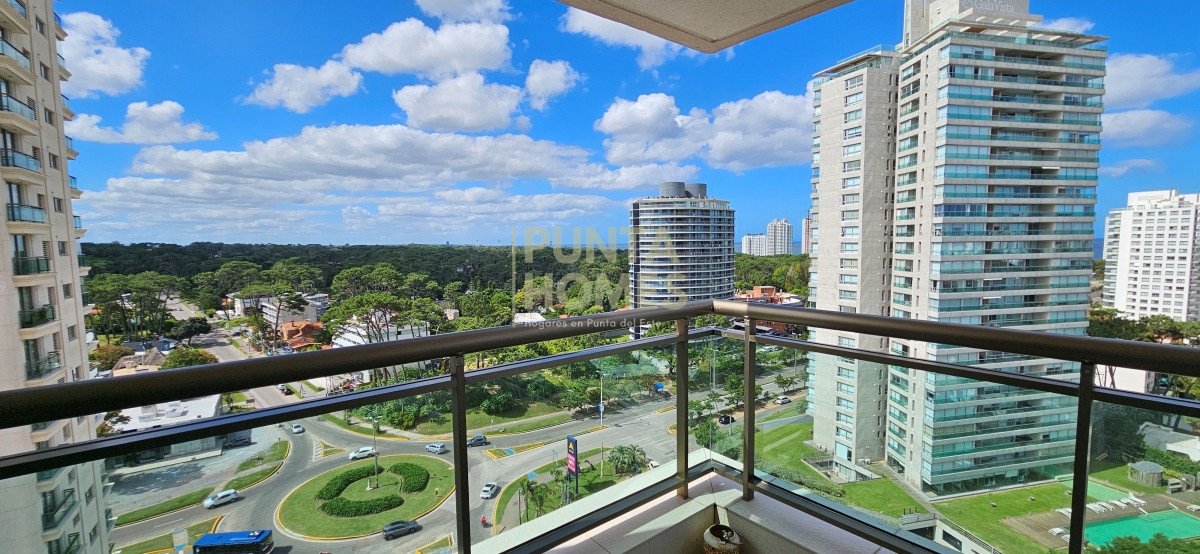 Apartamento ID.3802 - Venta de hermoso departamento de 2 dormitorios en Punta del Este.