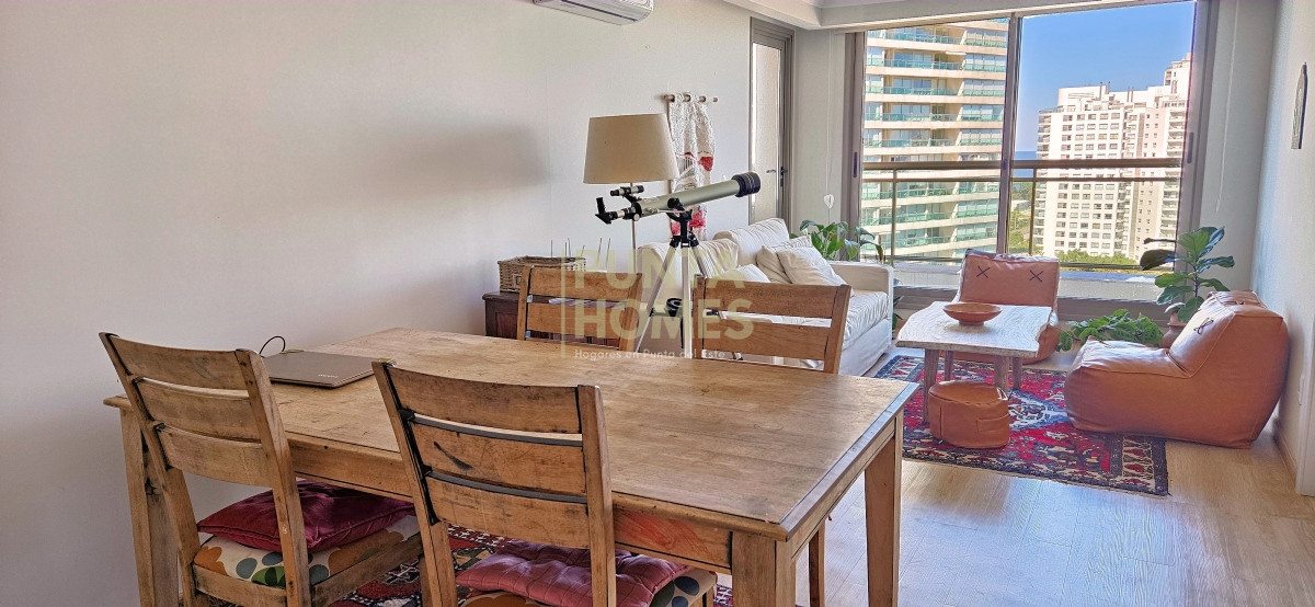 Apartamento ID.3802 - Venta de hermoso departamento de 2 dormitorios en Punta del Este.