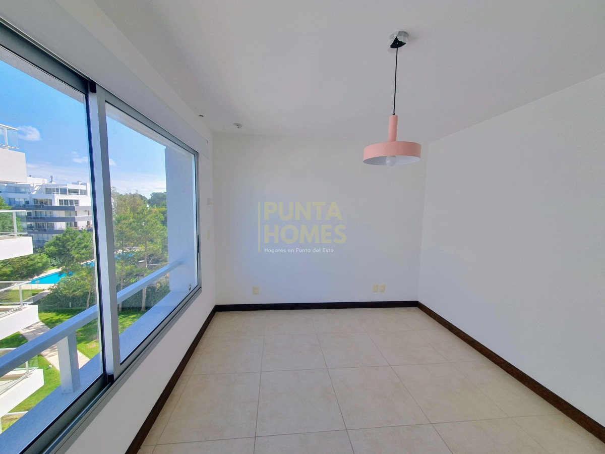 Apartamento ID.1626 - Venta de Penthouse Dúplex de 4 dormitorios en suite, frente al Mar en Punta del Este.