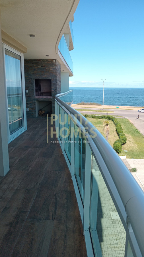 Apartamento ID.3907 - Alquiler temporal en Edificio Cruceros, Punta del Este.