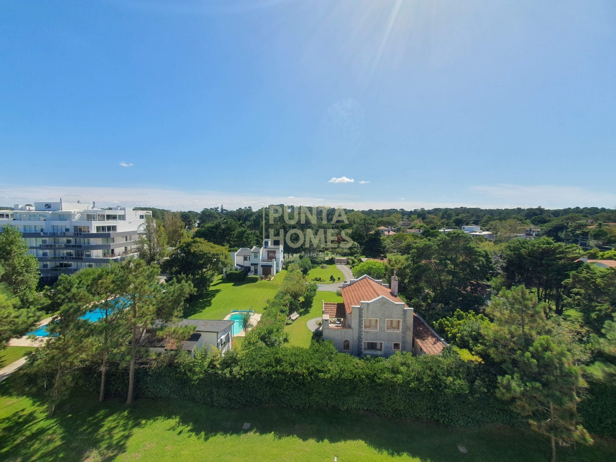Apartamento ID.1626 - Venta de Penthouse Dúplex de 4 dormitorios en suite, frente al Mar en Punta del Este.