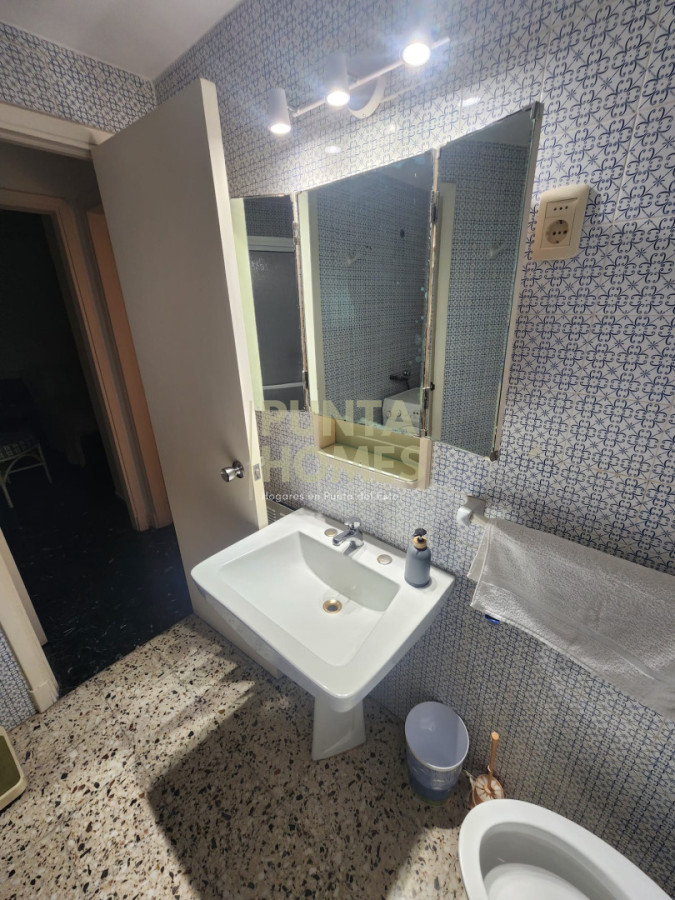 Apartamento ID.3861 - Venta departamento de 2 dormitorios en Edificio Apolo, Península, Punta del Este.