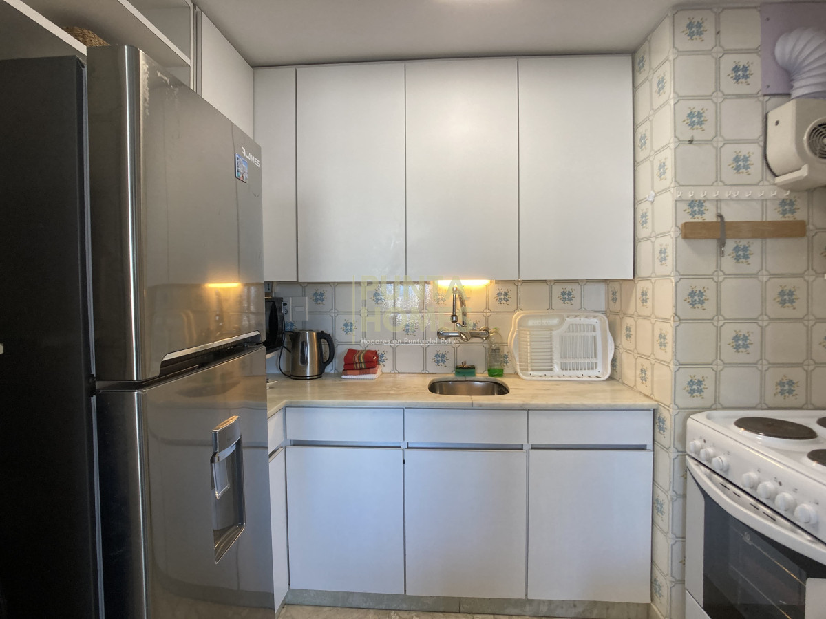 Apartamento ID.3838 - Venta Luminoso apartamento en Peninsula, Punta del Este.